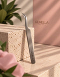 Pince Isolation courbée Gemella en acier argenté, pointe courbe pour extensions de cils